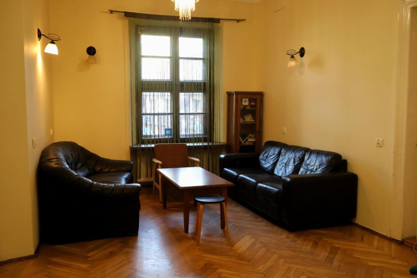 50 People Apartment Cracóvia Exterior foto